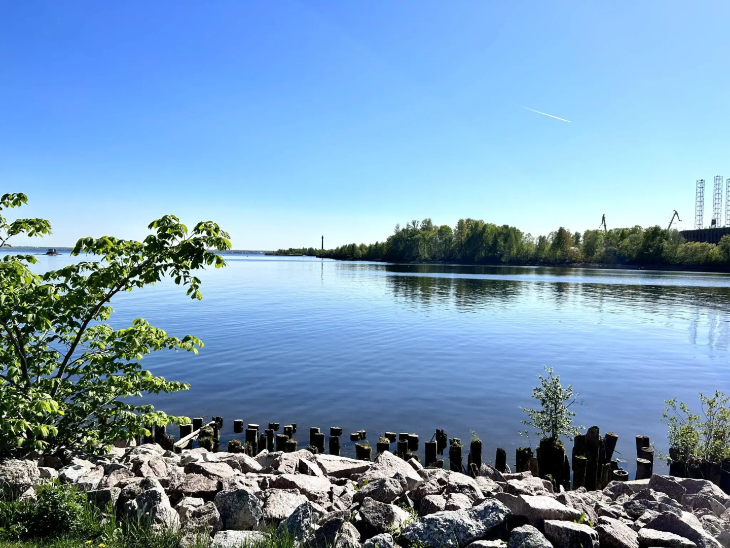 Апартаменты на аллее Тулонская 12