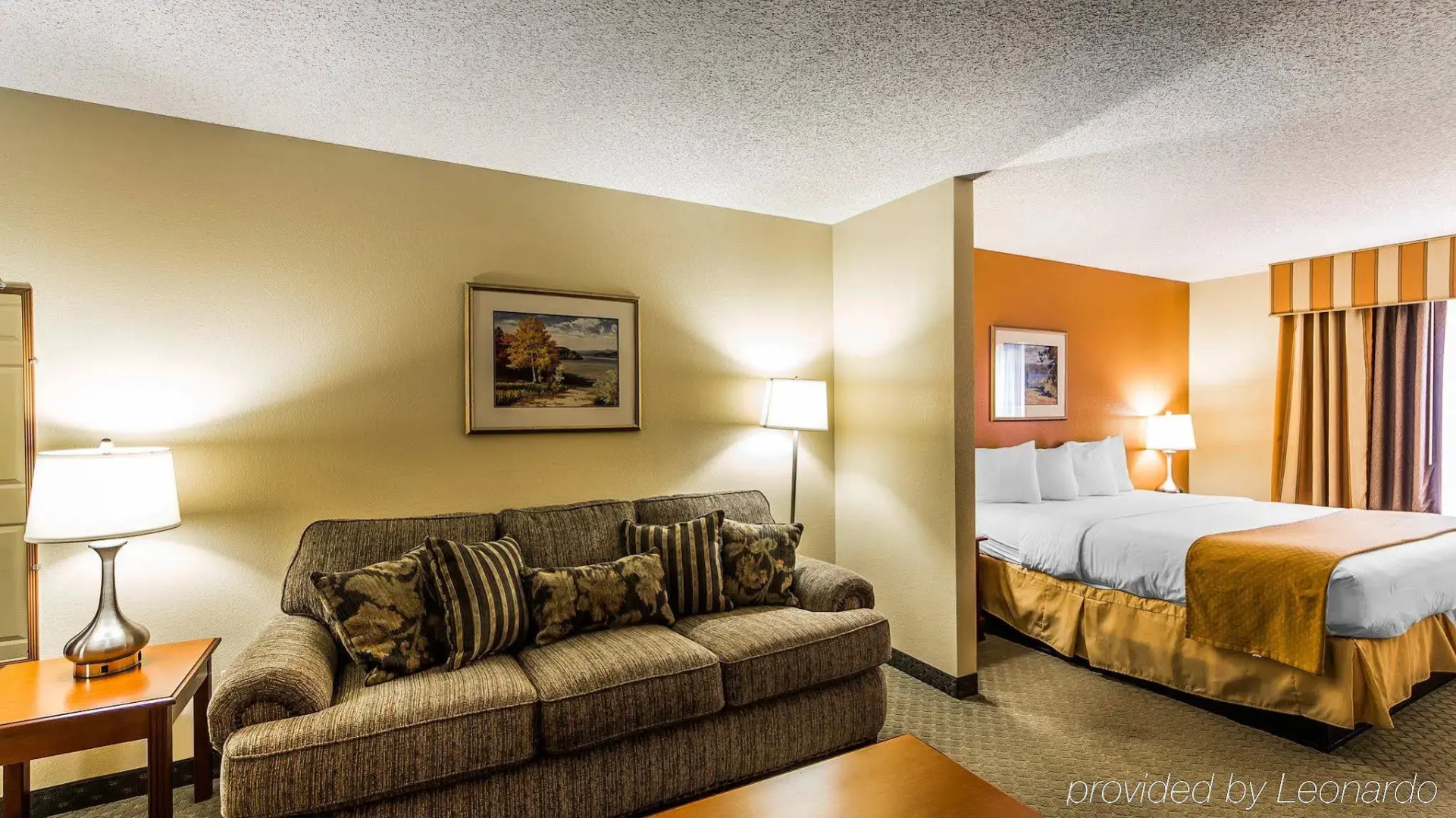 Comfort Inn & Suites