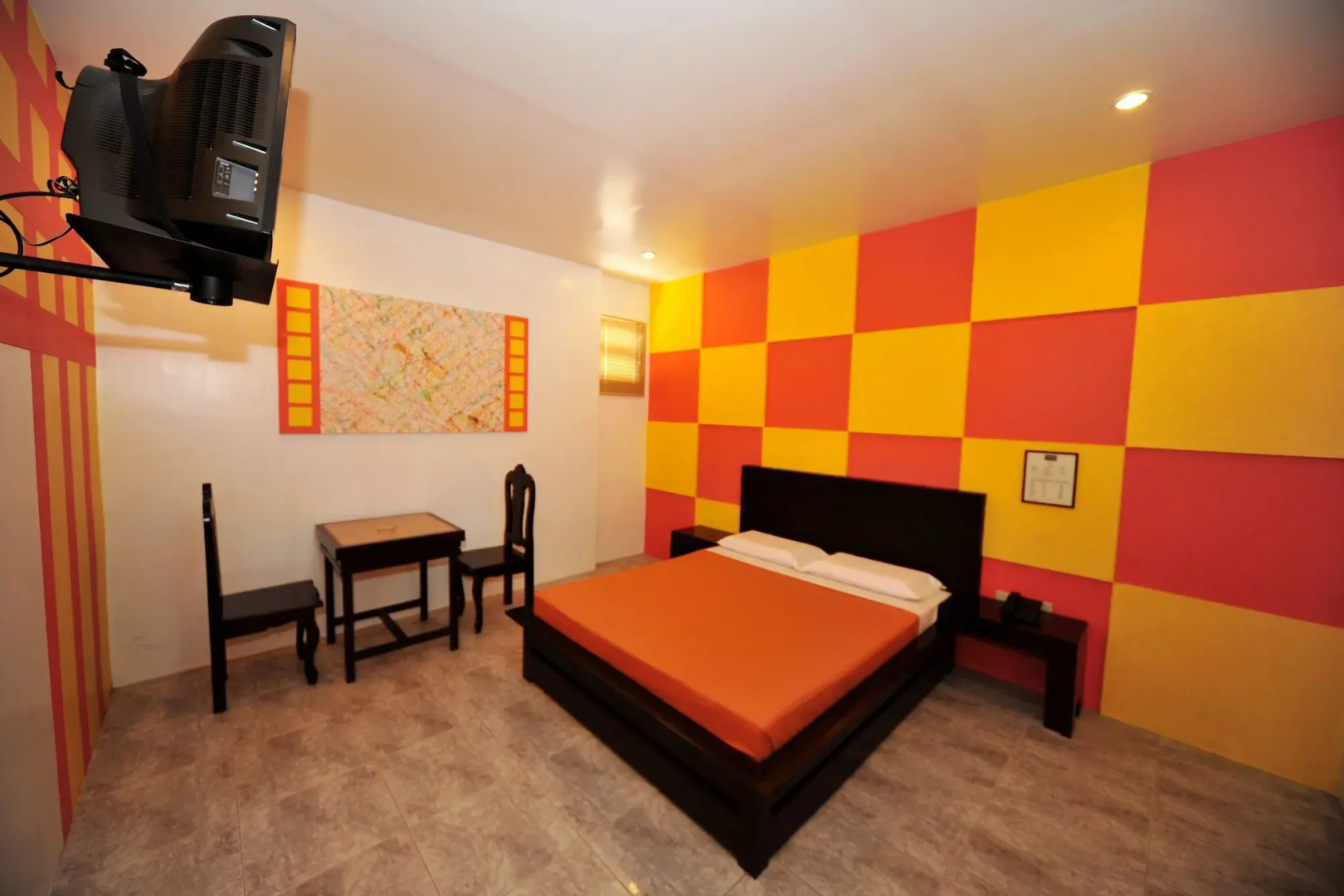 Hollywood Drive-In Hotel