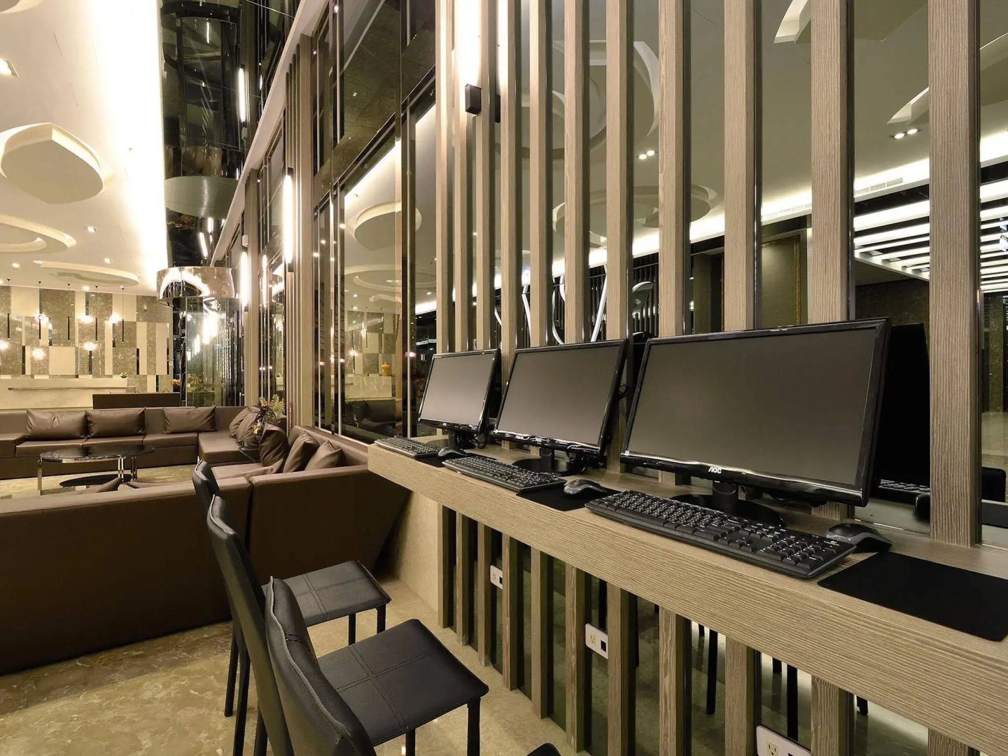 Tsun Huang Hotel