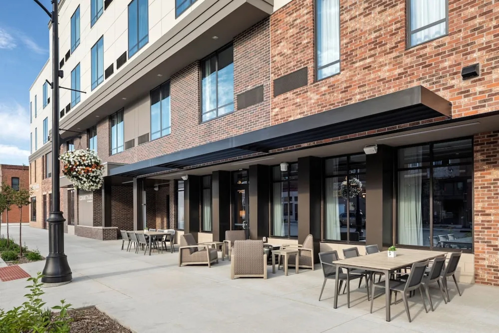 Courtyard Owatonna Downtown
