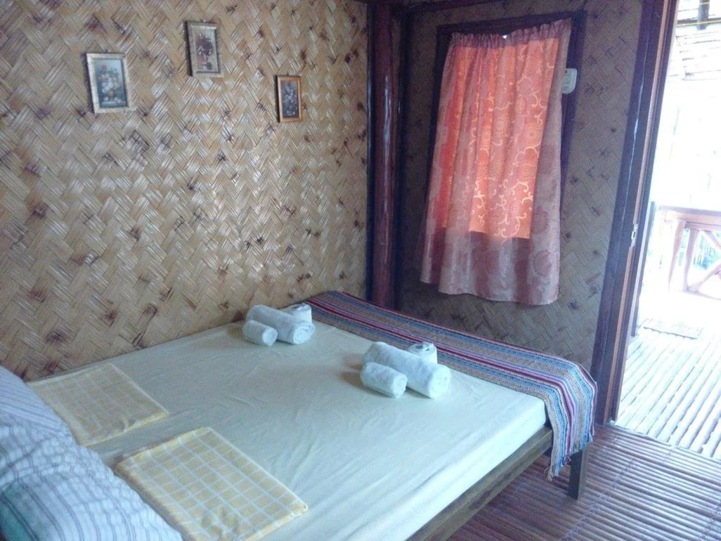 Talindak Beach Cottages