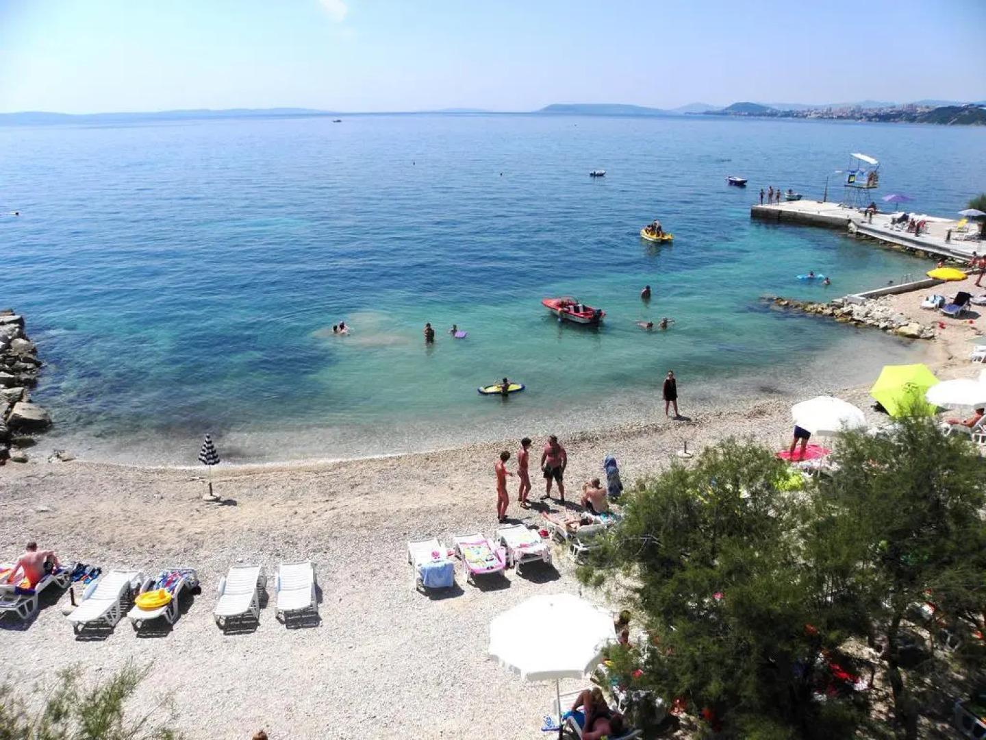 Beachfront Villa Mediteran