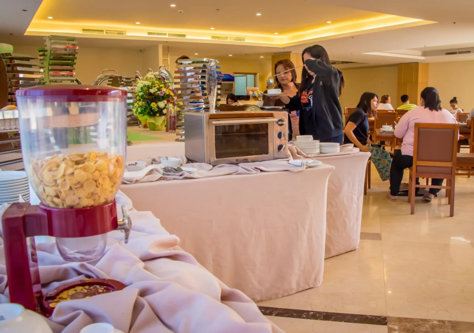 Royce Hotel & Casino