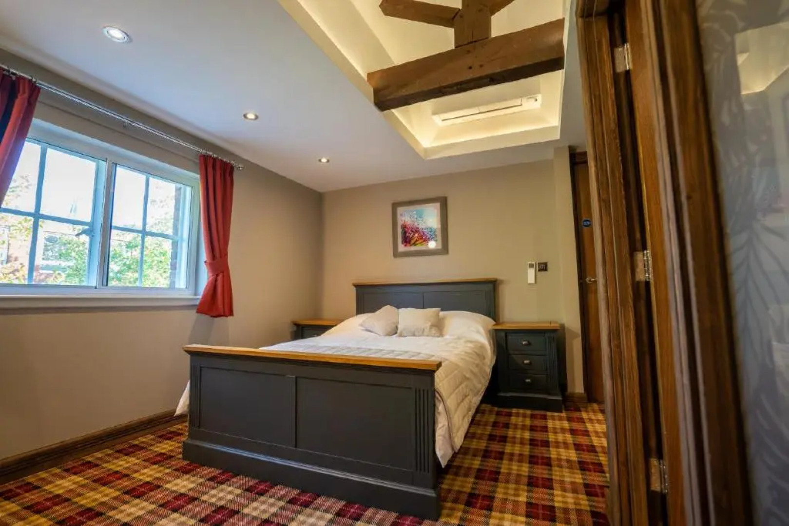 Bond Street Apartments