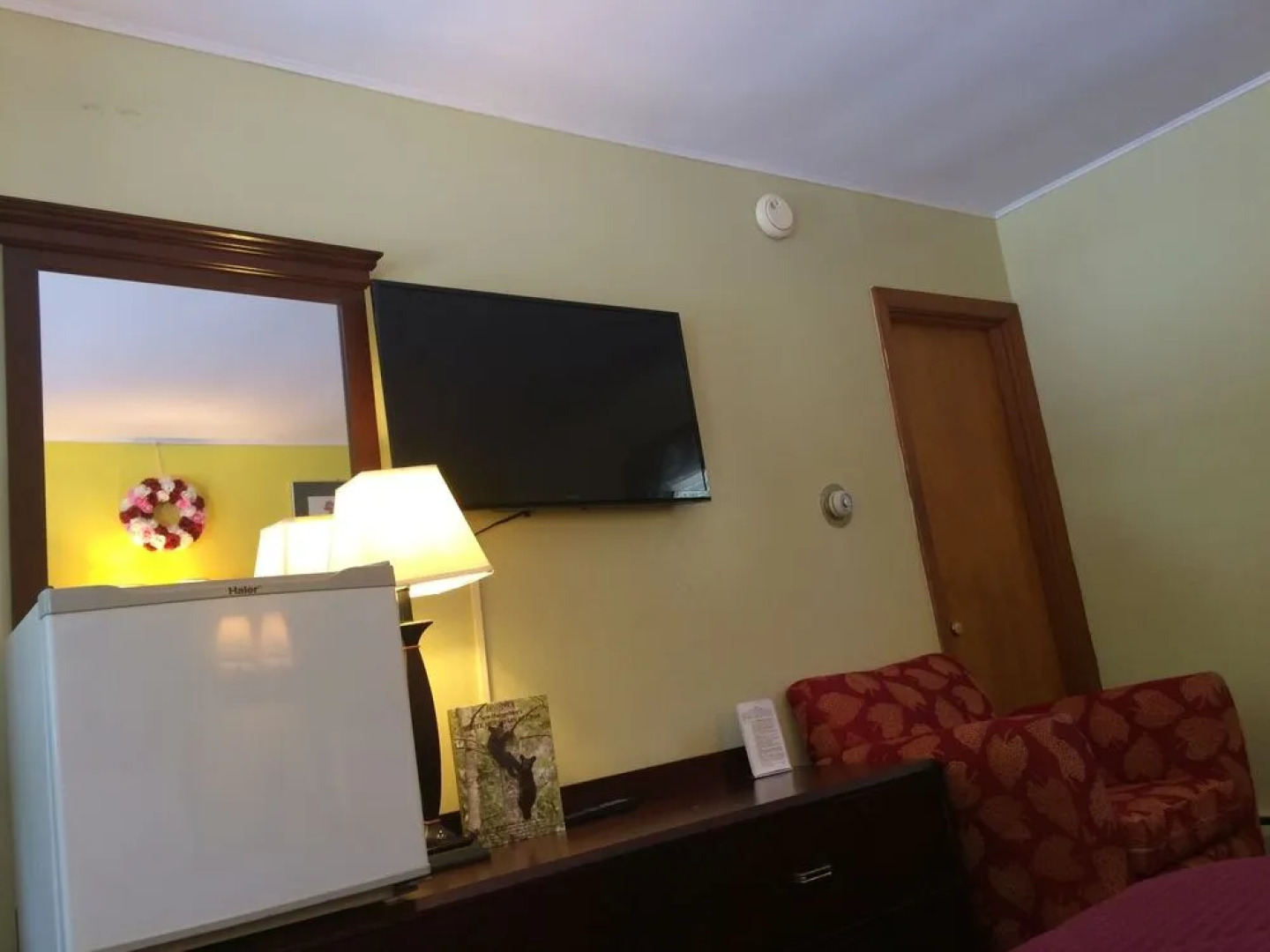 Perry's Motel & Cottages