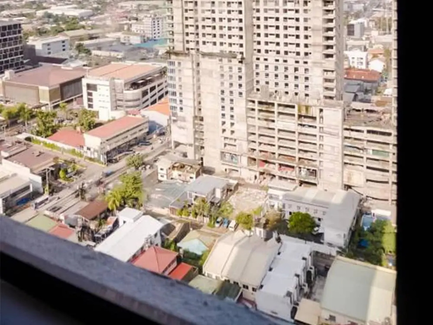 2 Bedroom Condo at Midpoint Residences With City View