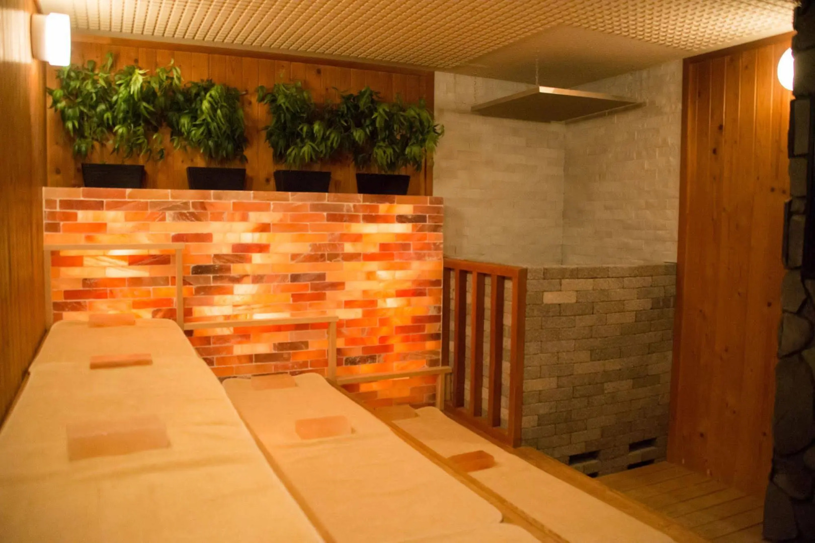 Centurion Cabin & Spa – Caters to Women (отель для женщин)