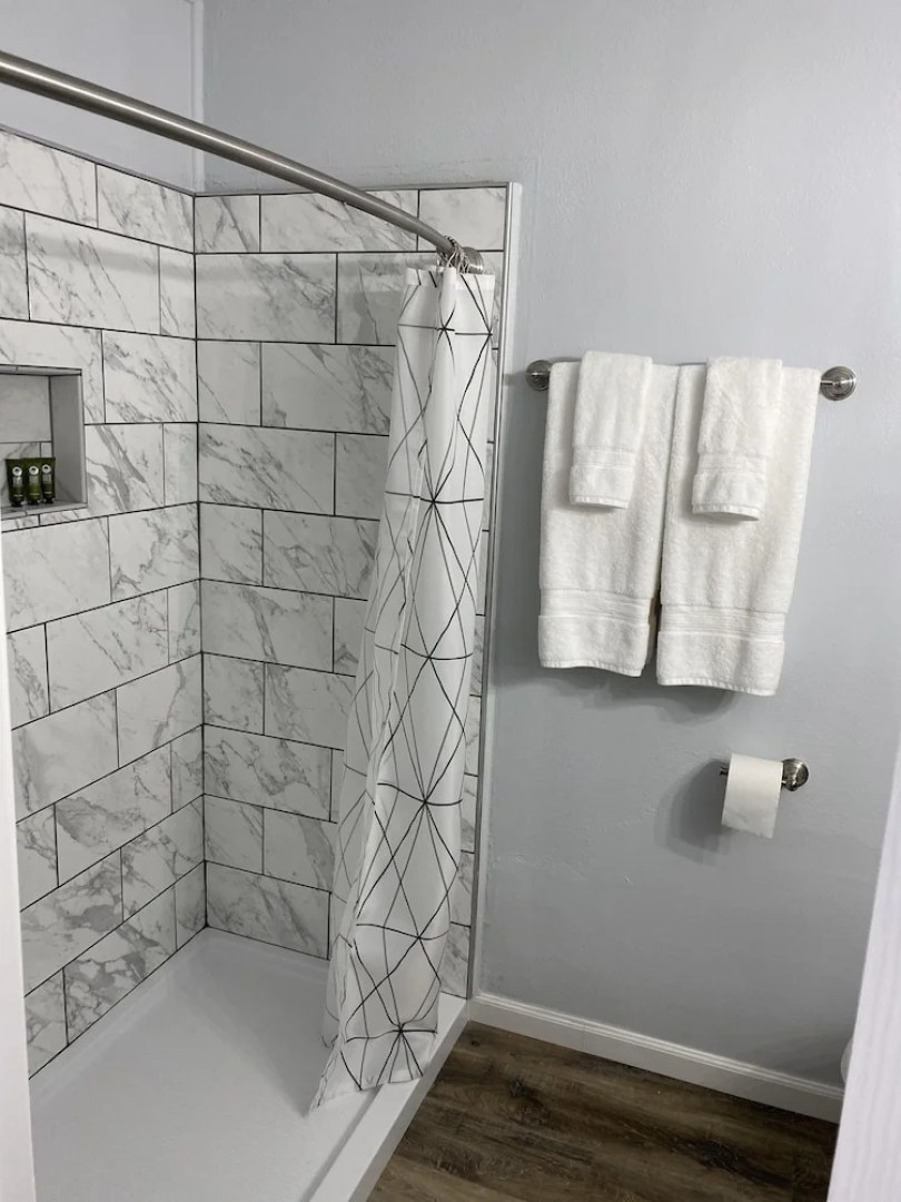 Four Seasons Inn