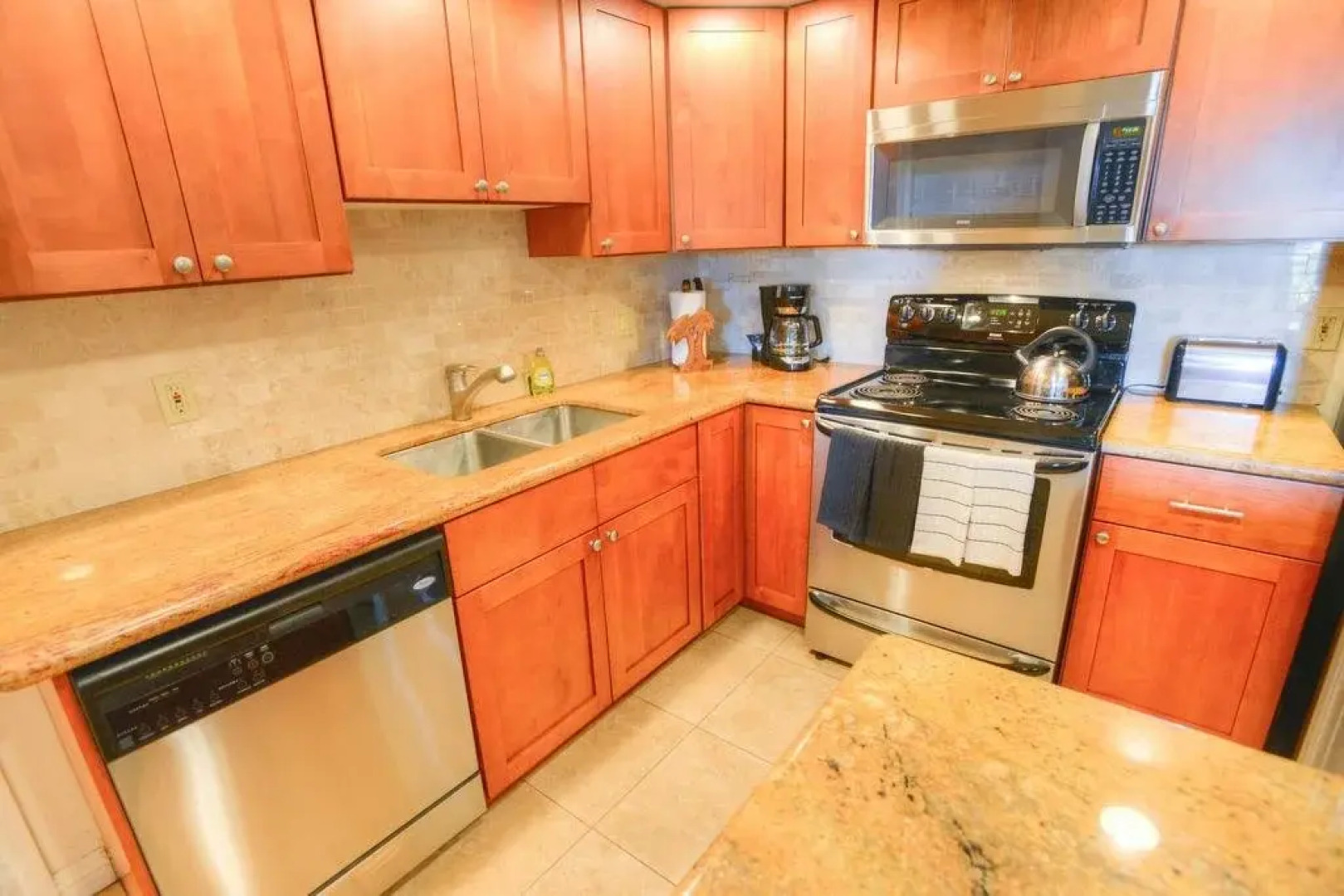 Maui Banyan by Castle Resorts & Hotels