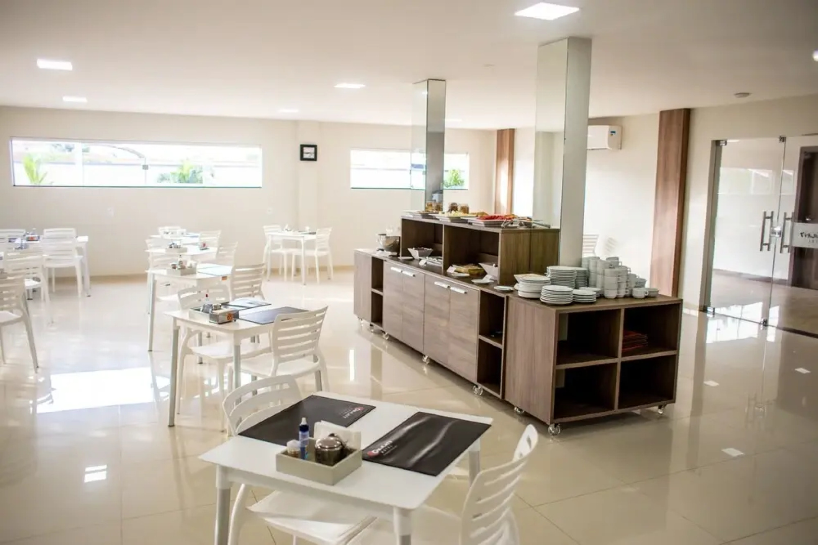 Ozaki's Hotel