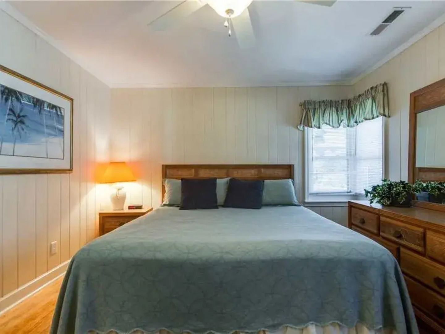 Ocean Boulevard 511 by RedAwning