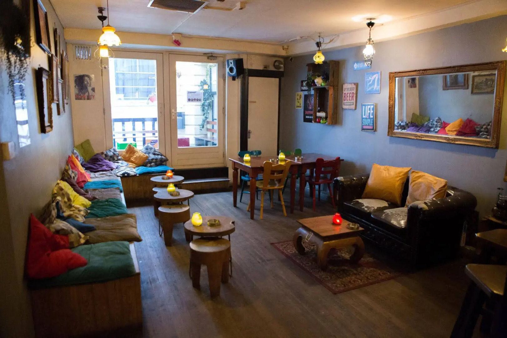 The Flying Pig Downtown Youth Hostel