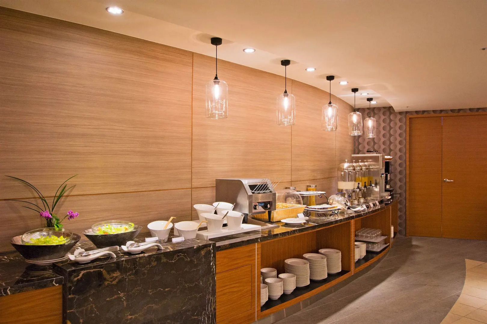 CHECK Inn Taichung LaiLai