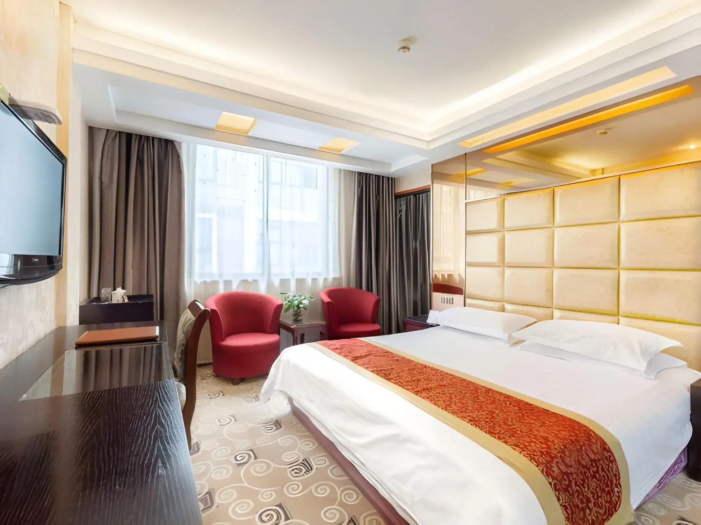 Yiwu Yuejia Business Hotel