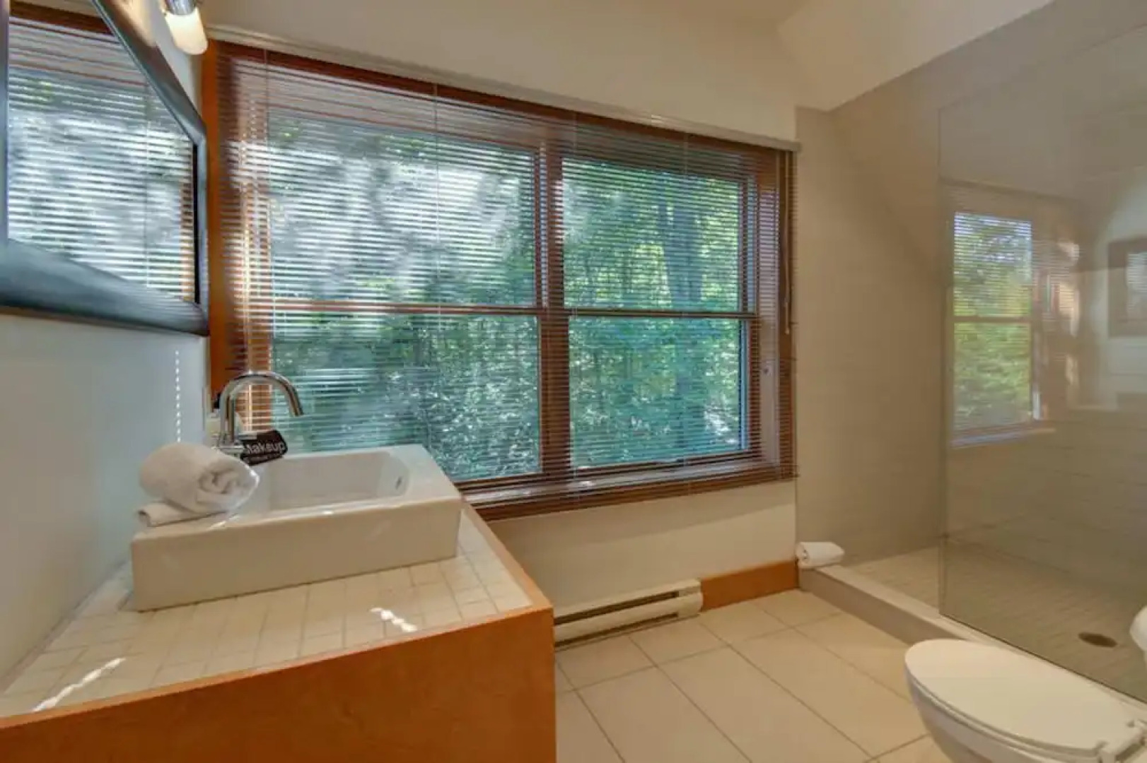 Spacious log Cottage Resort Access Citq 242255