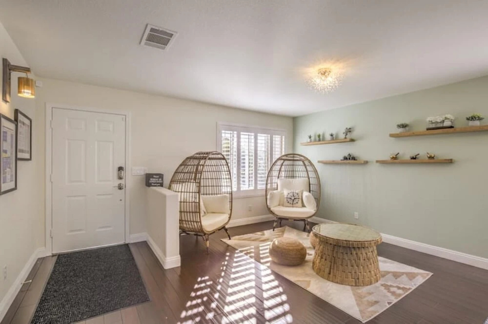 ZEN Retreat Jacuzzi Fire Pit BBQ Hammocks Patio Yoga Room Parking