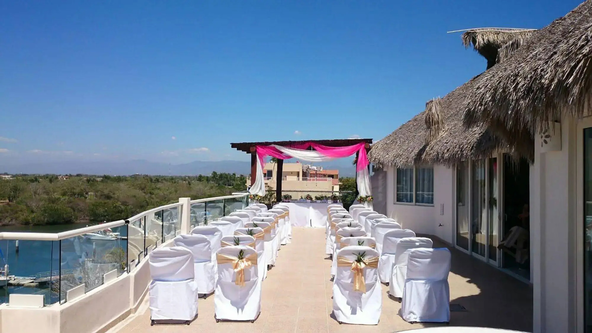 Marina Banderas Suites