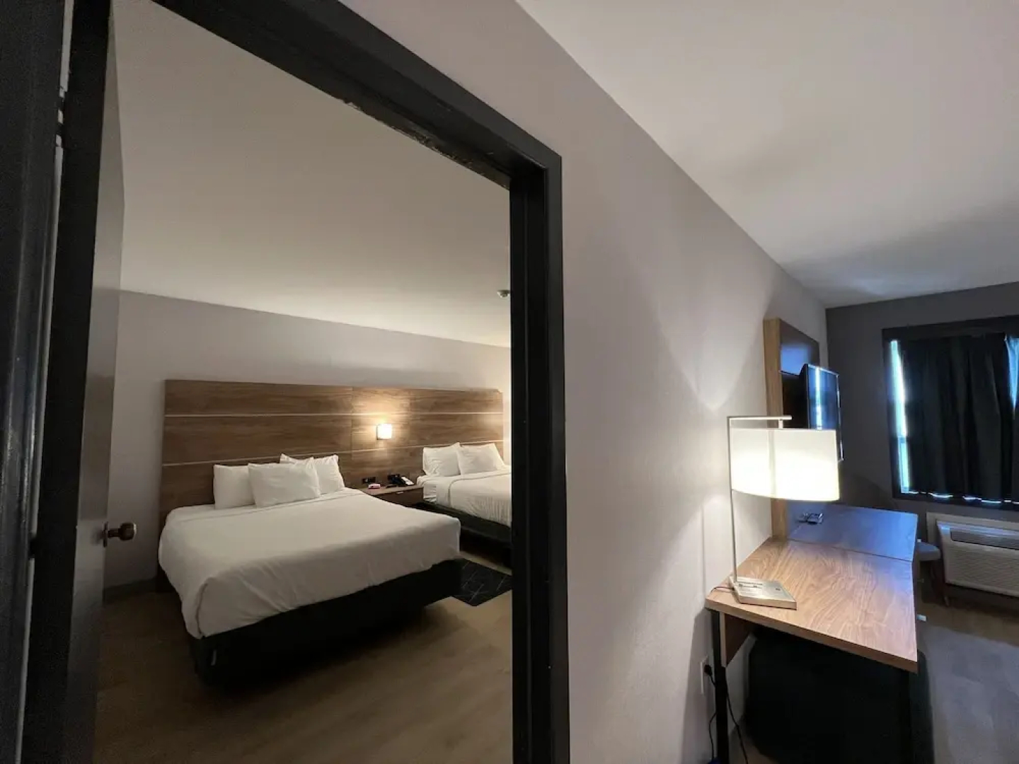 Super 8 Cornwall ON