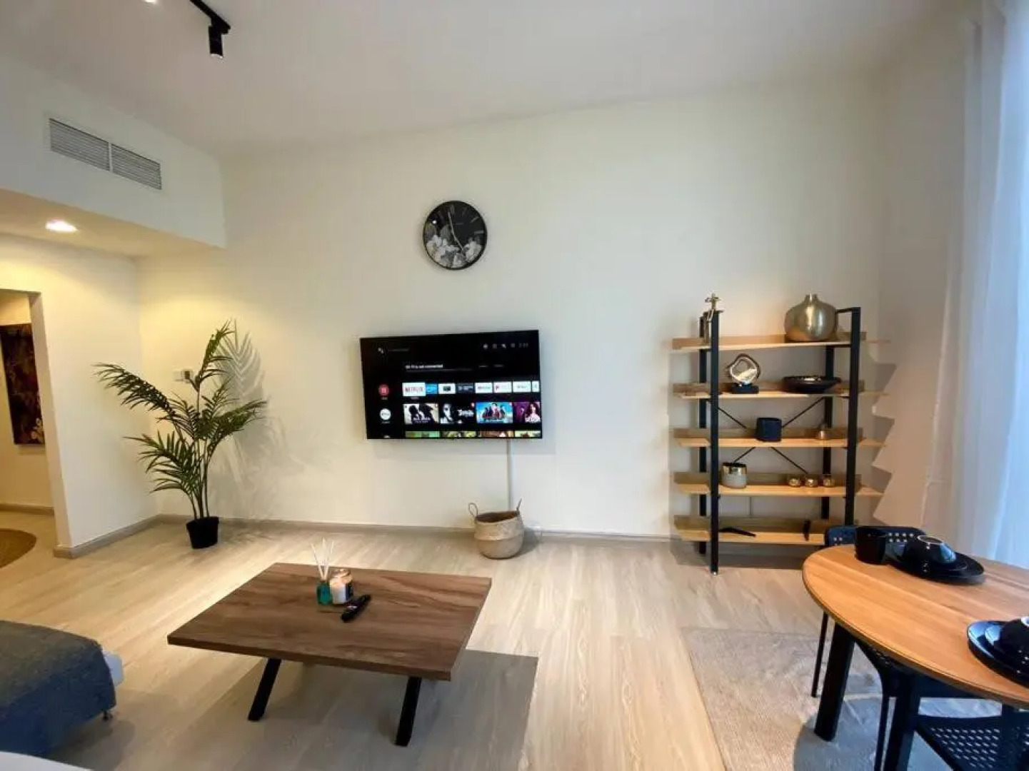 Amazing 1-bedroom Seaview Hotel Apartment