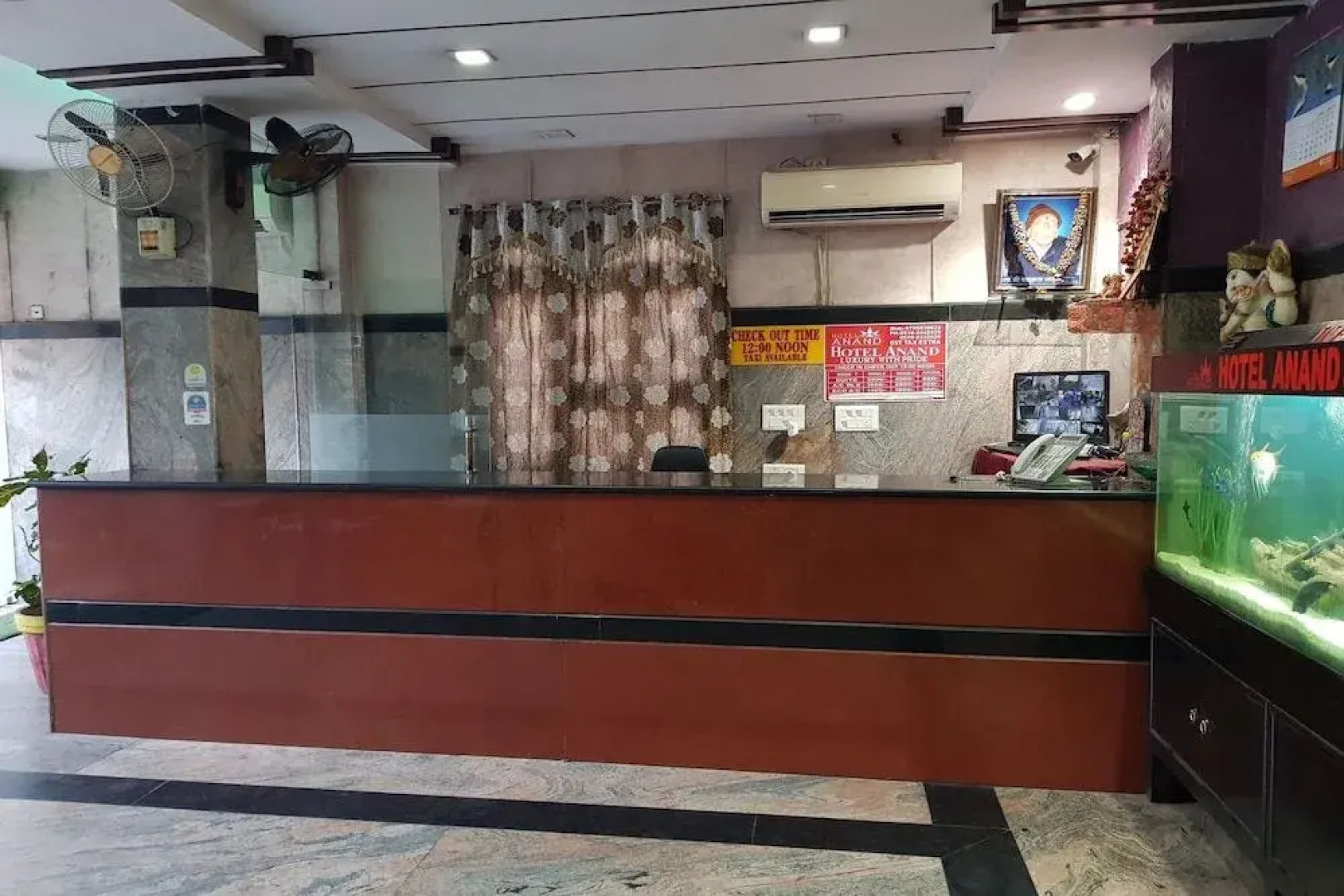 OYO 23649 Hotel Anand