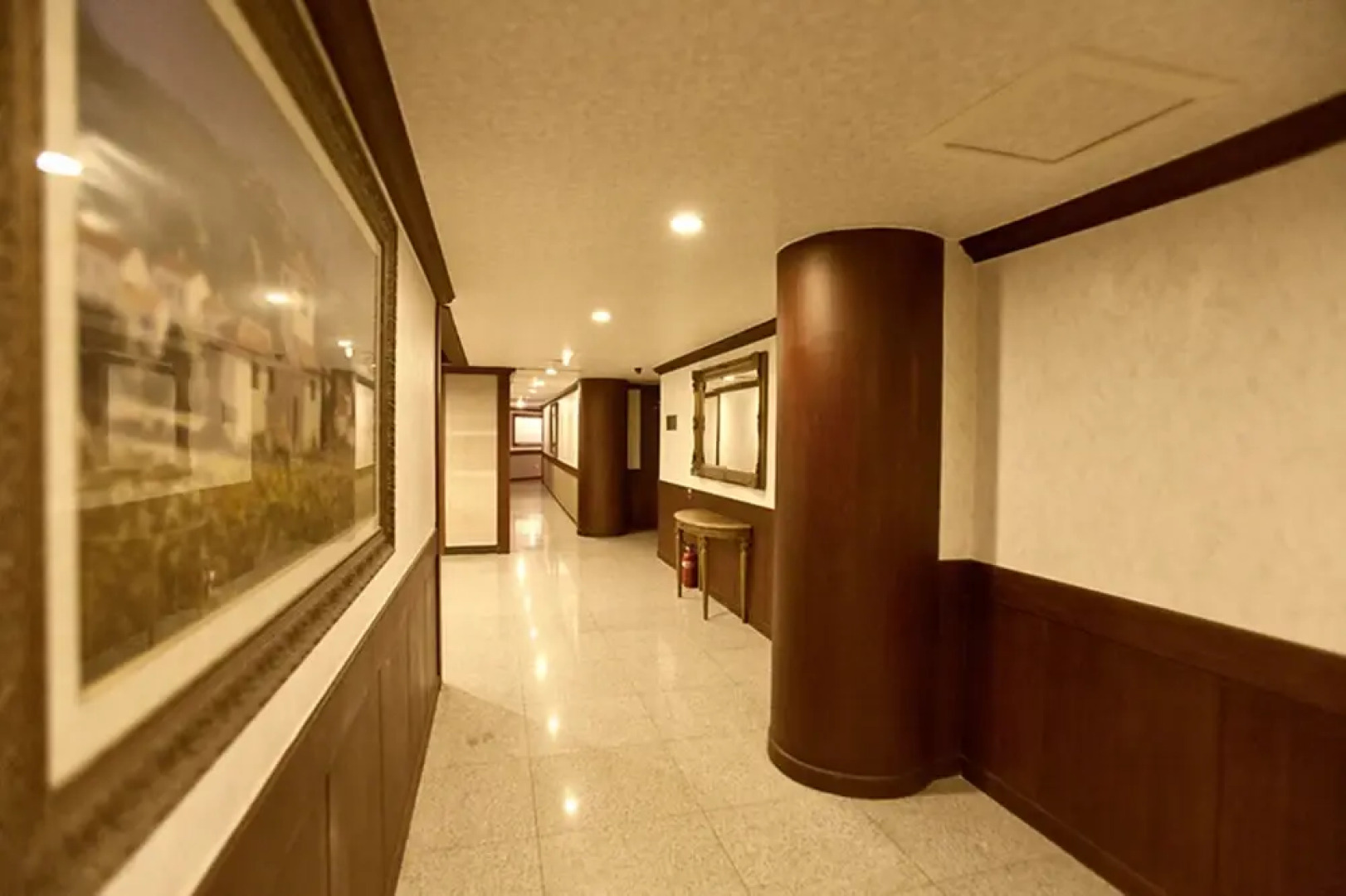 Gunsan Riverhill Hotel