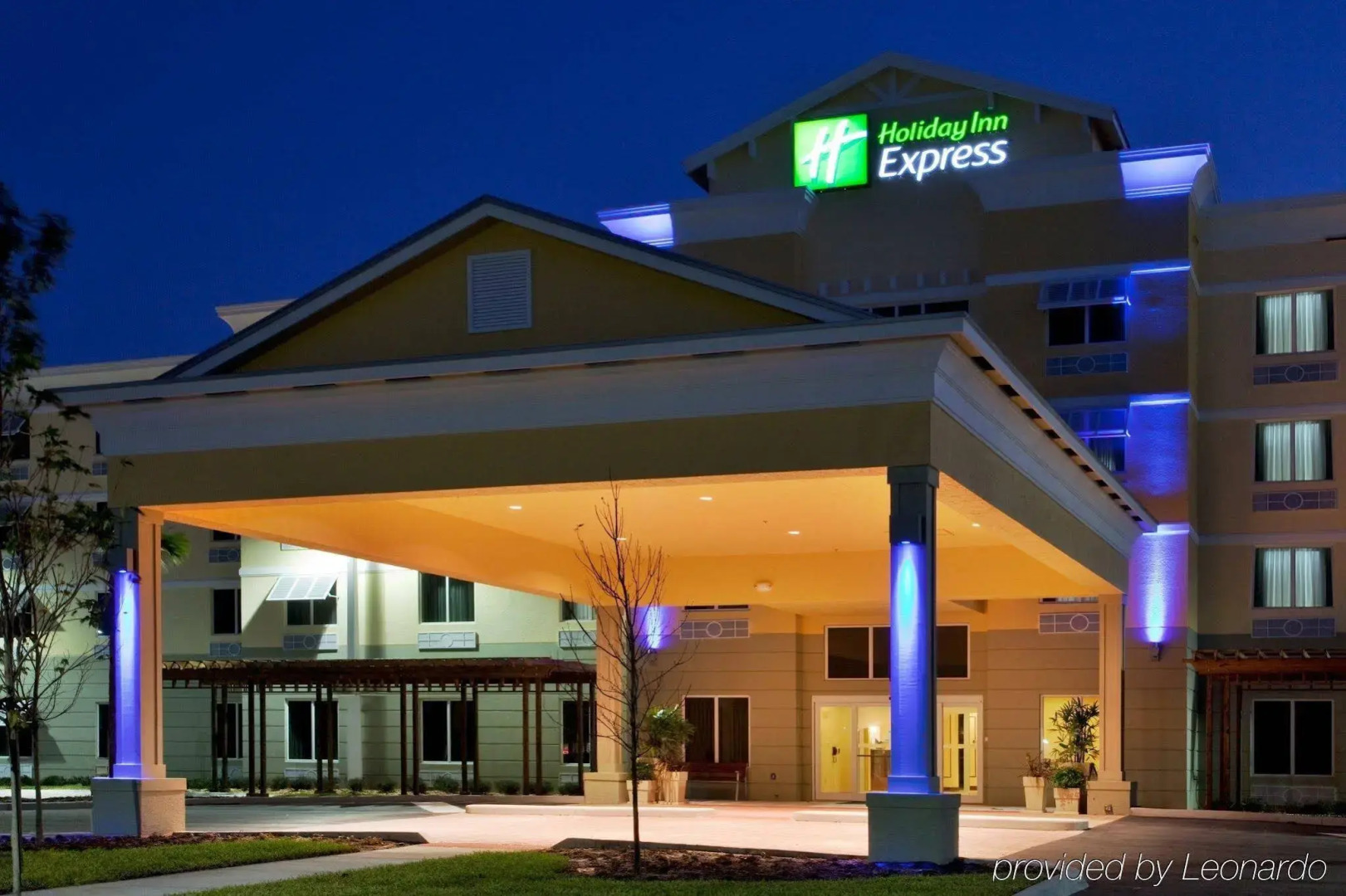 Holiday Inn Express & Suites Palm Bay by IHG
