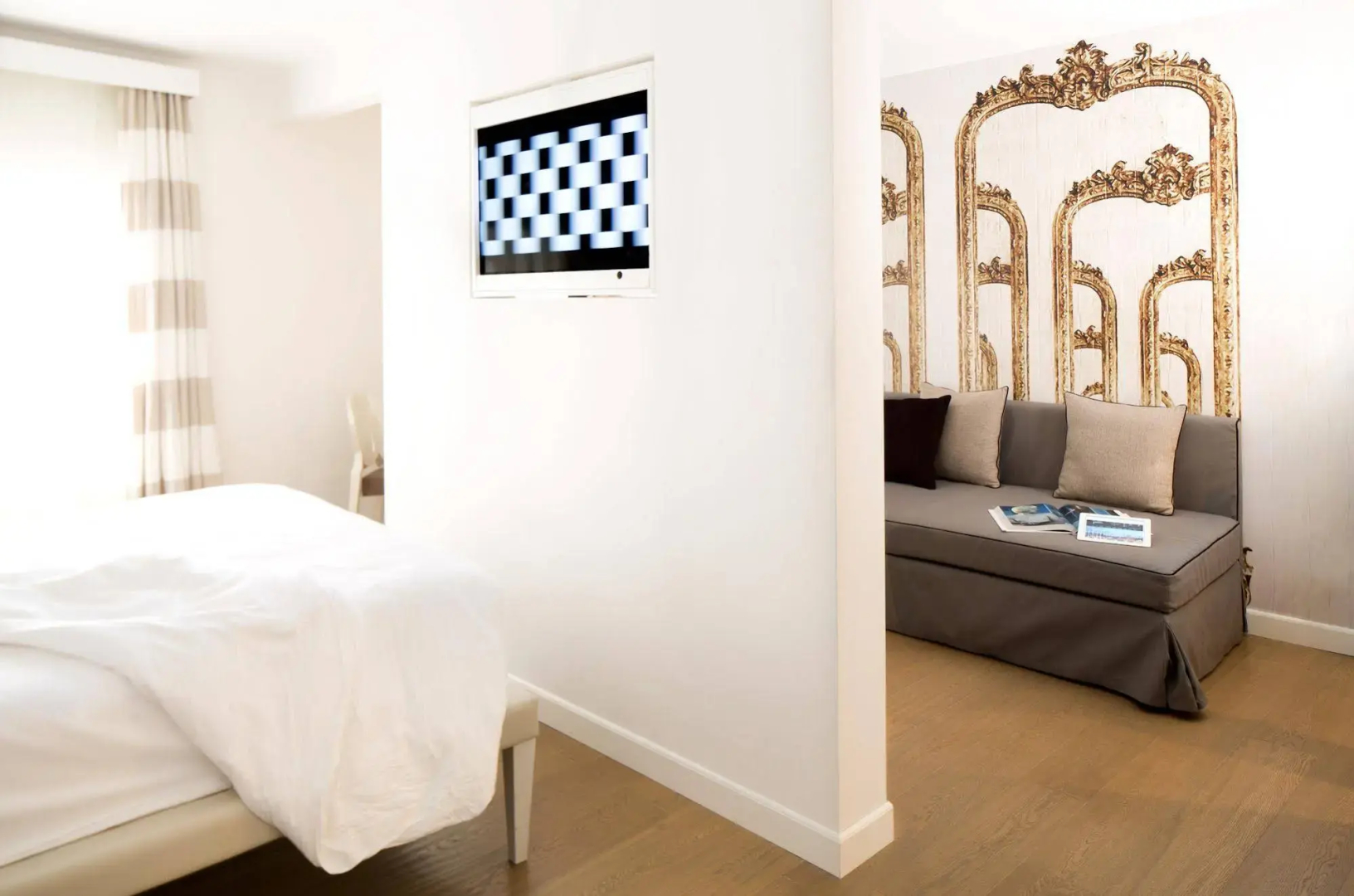 Via Del Corso Home