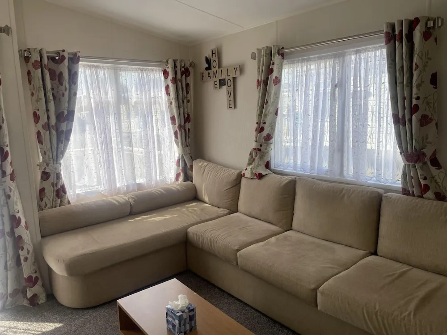 Stunning 3-bed Caravan in Clacton-on-sea