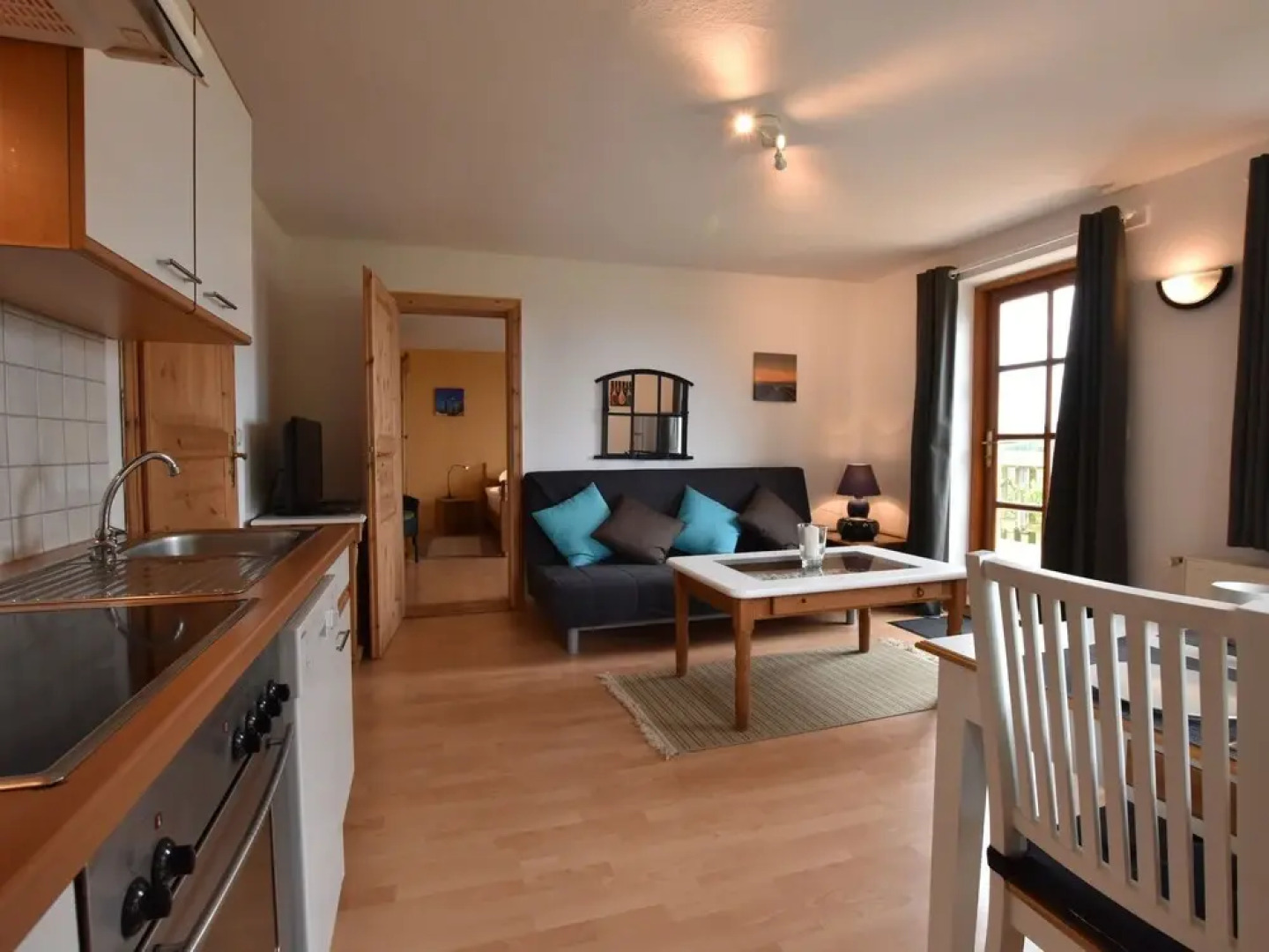 Ethereal Apartment in Stove With Garden