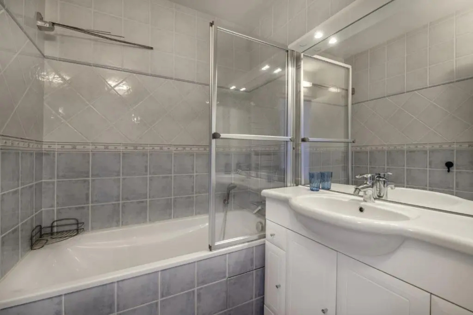 Séjour à 4 ou 6 avec vue sur la marina