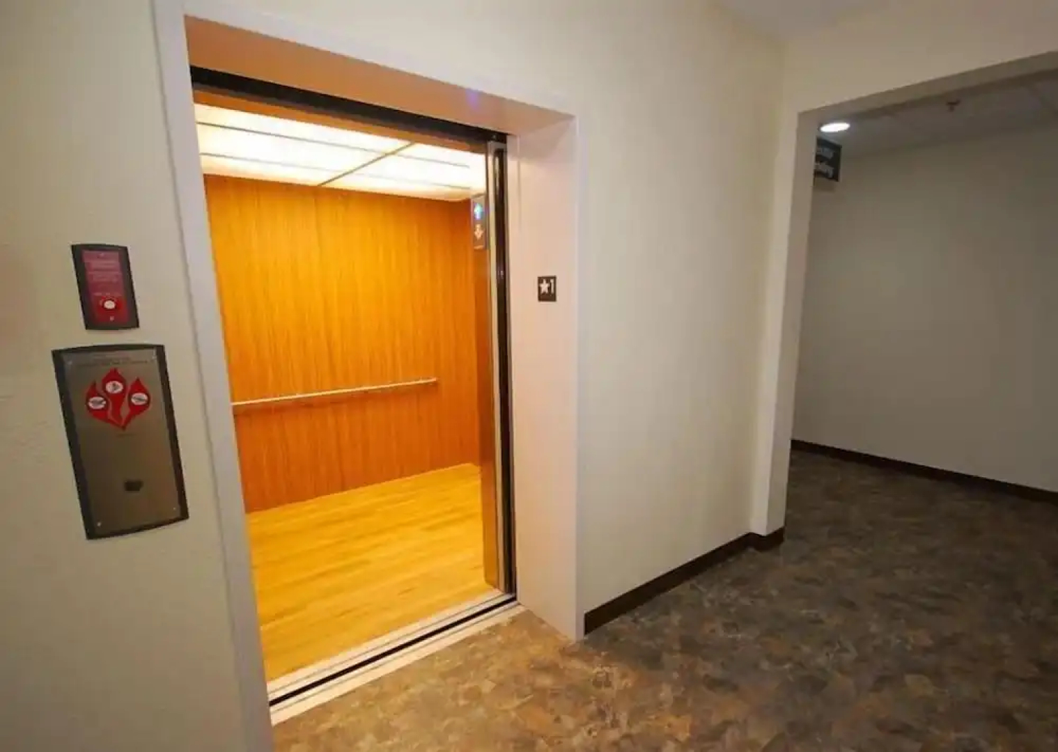 White House Suites