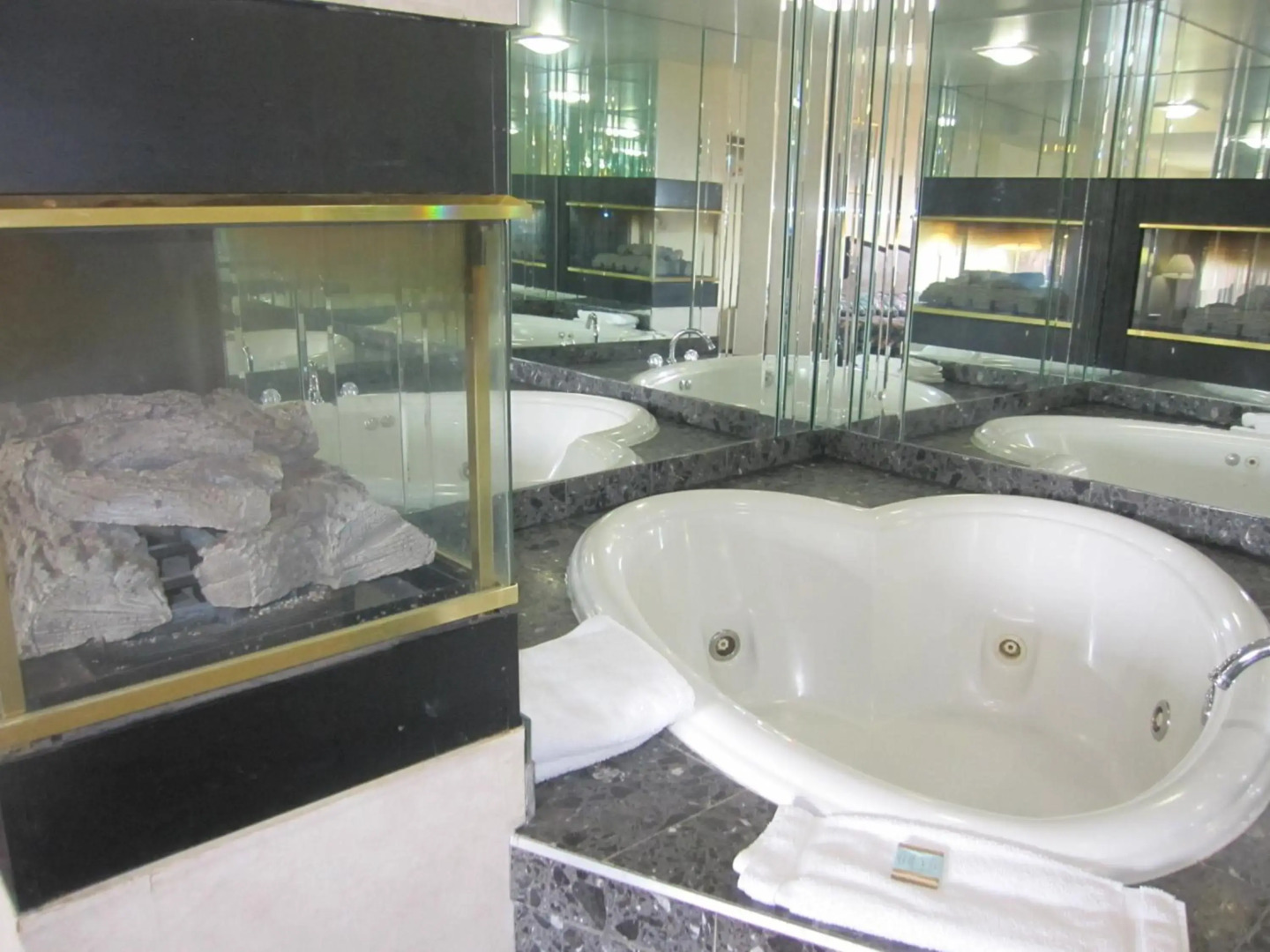 Travelodge by Wyndham Niagara Falls