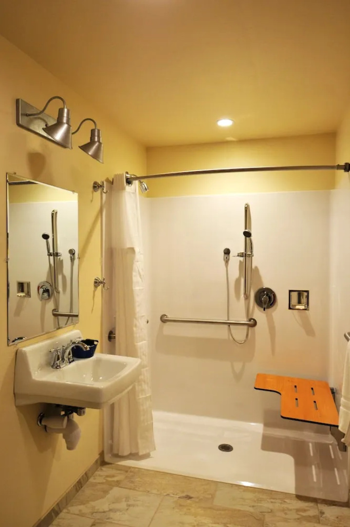 McAllister Inn & Lodging