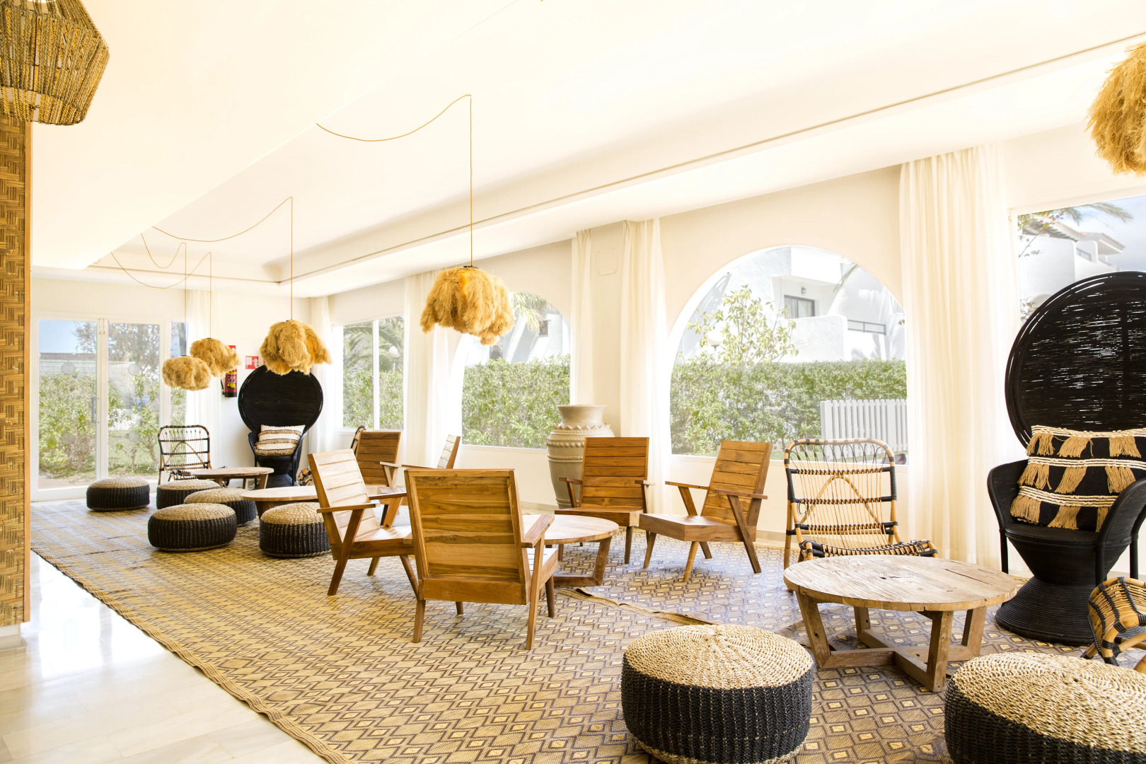 FERGUS Style Bahamas