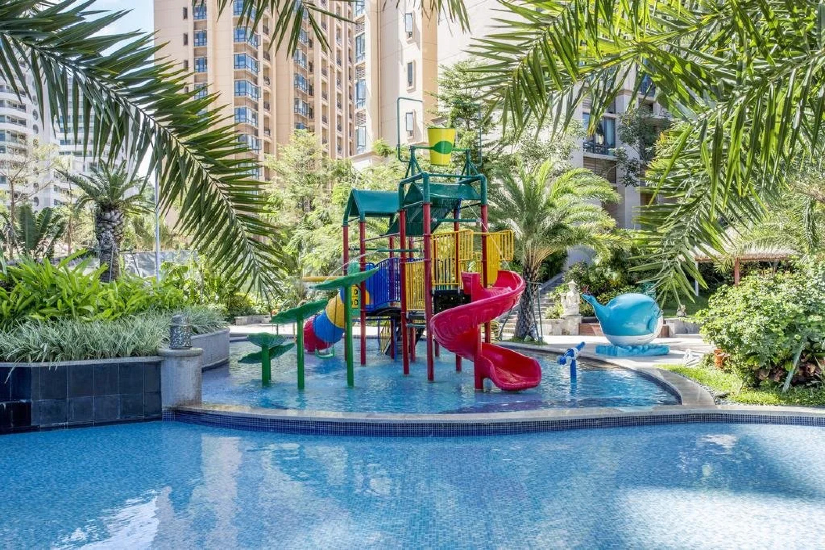 Coral Palace Holiday Inn