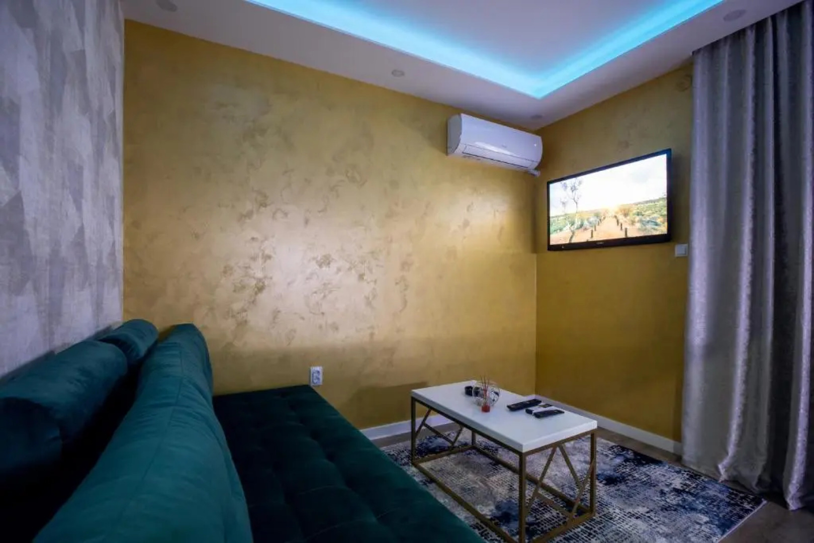 Foča Apartmani "Story Lux"