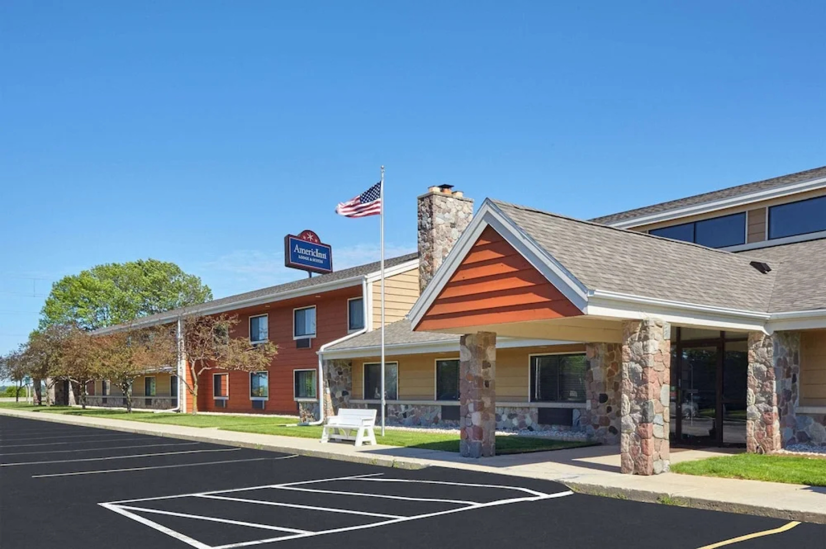 AmericInn Lodge & Suites Elkhorn