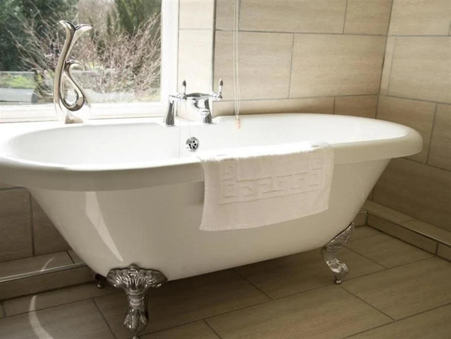 Mansfield Manor Hotel