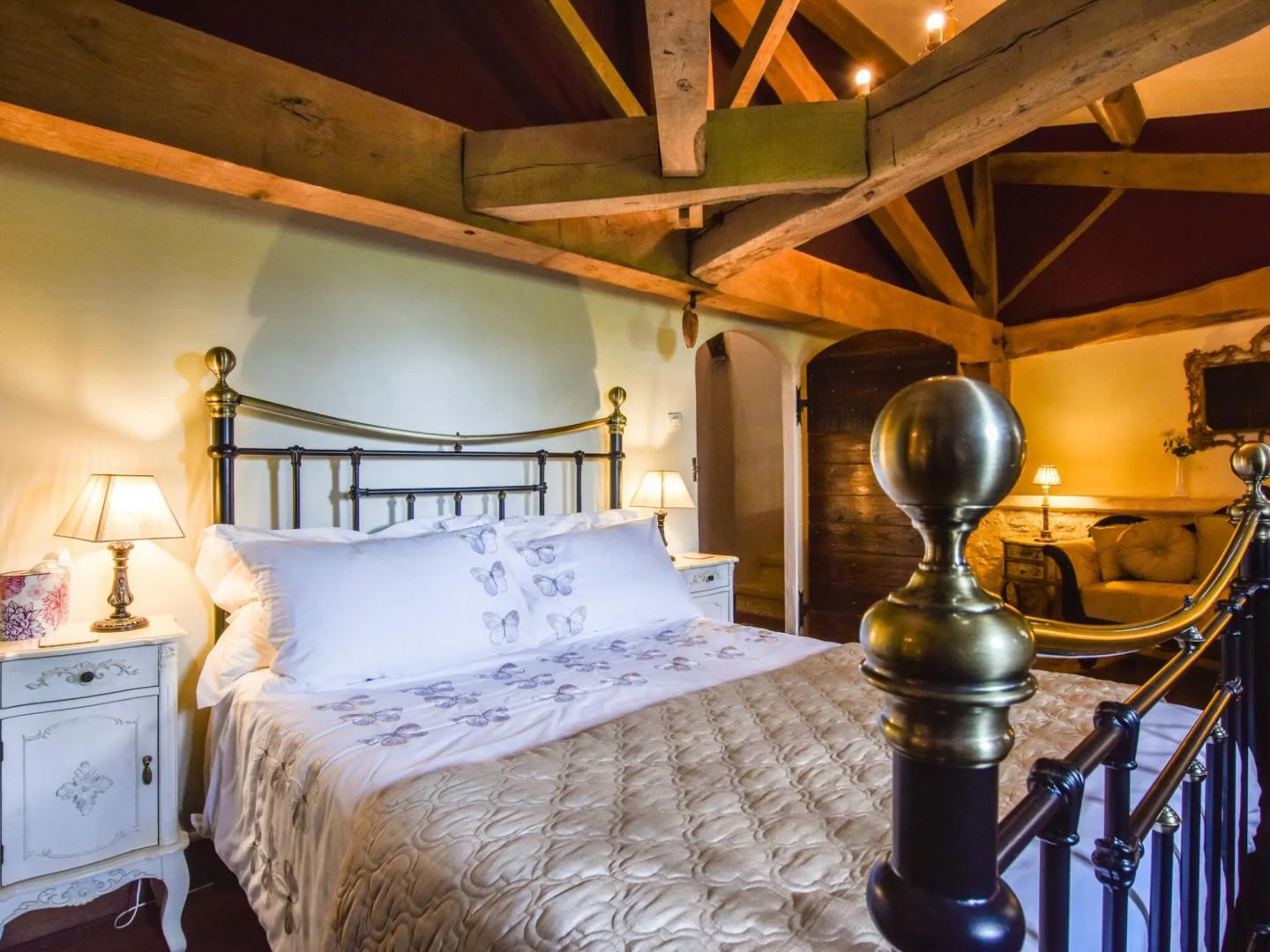 Cozy Holiday Home in La Foret-de-tessé With Private Pool