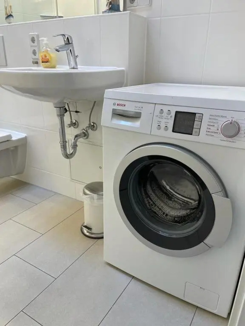 Ferienwohnung im Stadtzentrum von Bernau - Komfortable Wohnung mit 2 Zimmern, Bad, Spülmaschine, Waschmaschine, komplette Küche, WLAN, Terrasse, ruhige Lage