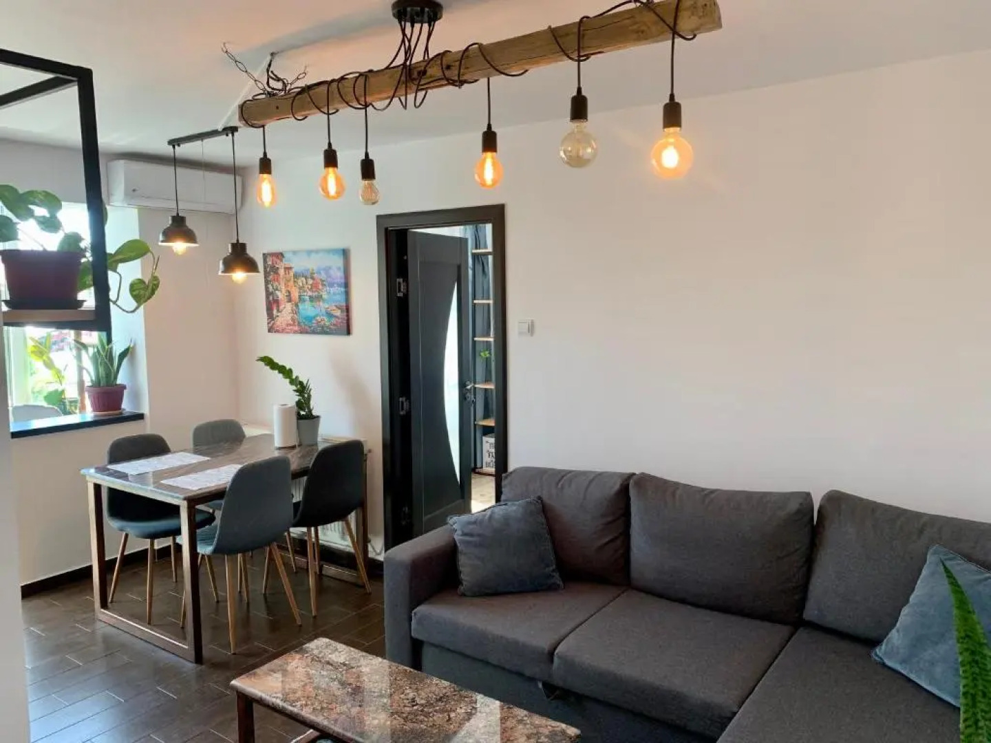 Nosen Asime Apartment