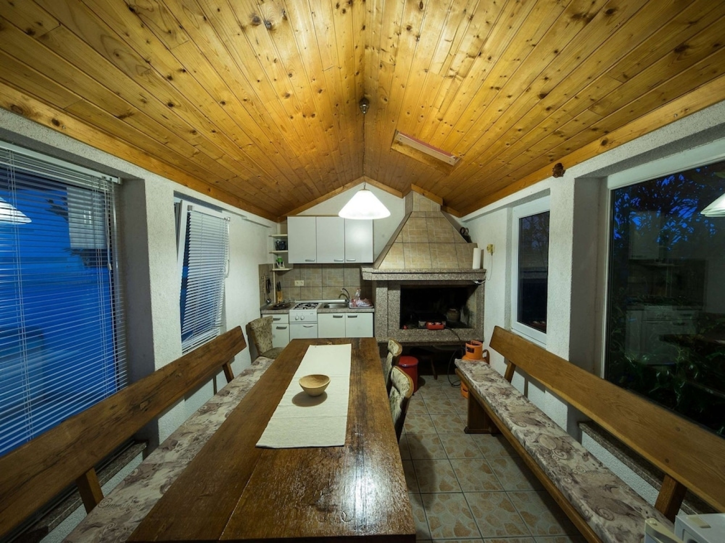 Beautiful Home With Private Pool, Roof Terrace and Summer Kitchen