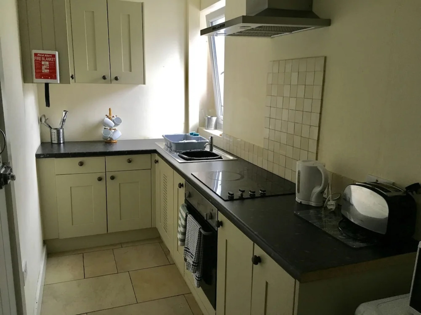 Harbour Lets - New Road Apartment - Porthcawl