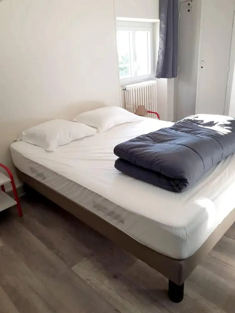 House With 7 Bedrooms in Montsalvy, With Enclosed Garden and Wifi - 55 km From the Slopes