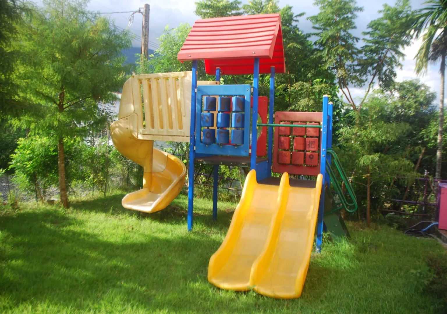 The Anderson Manor Hotel