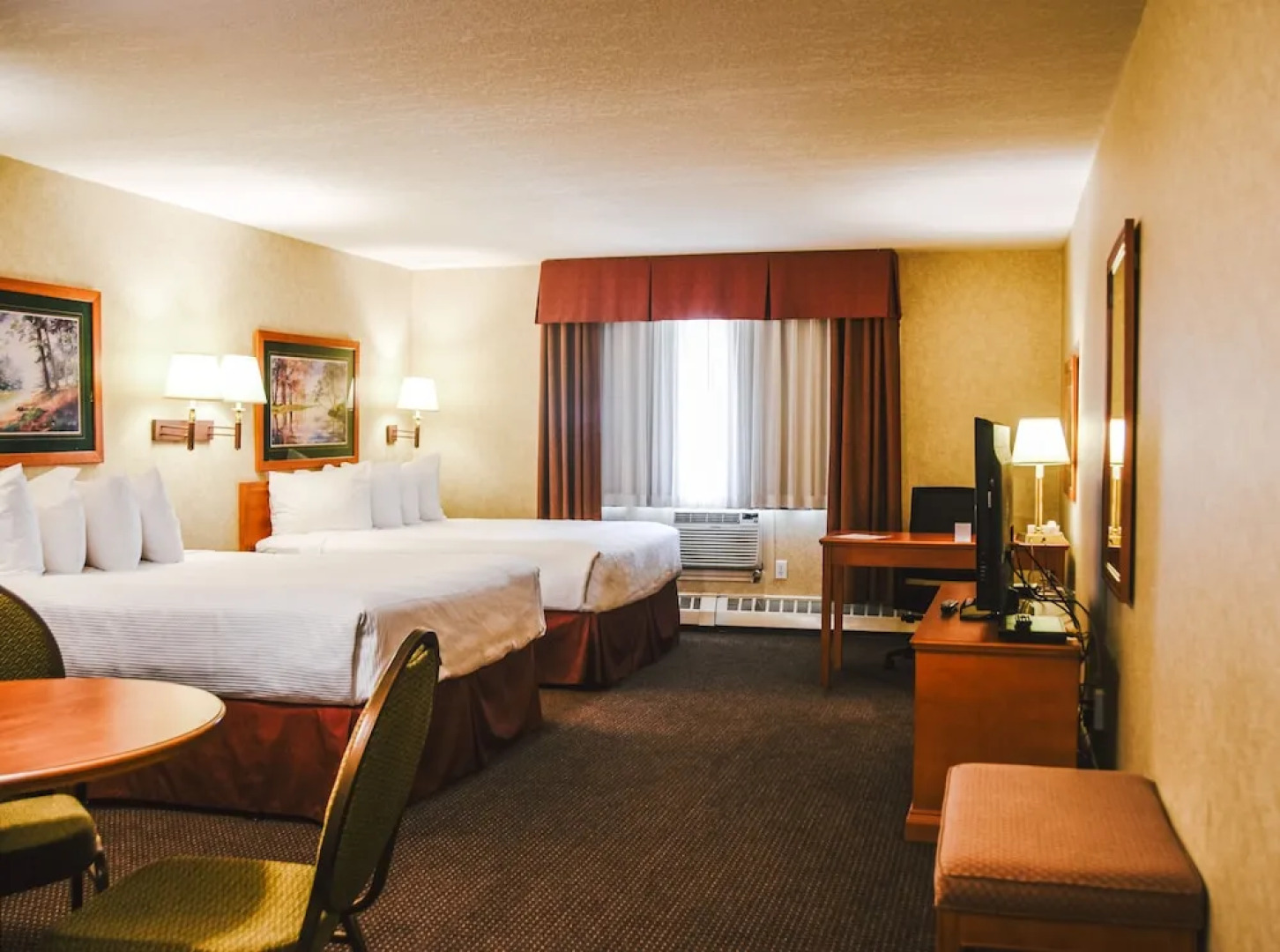 Stony Plain Inn And Suites