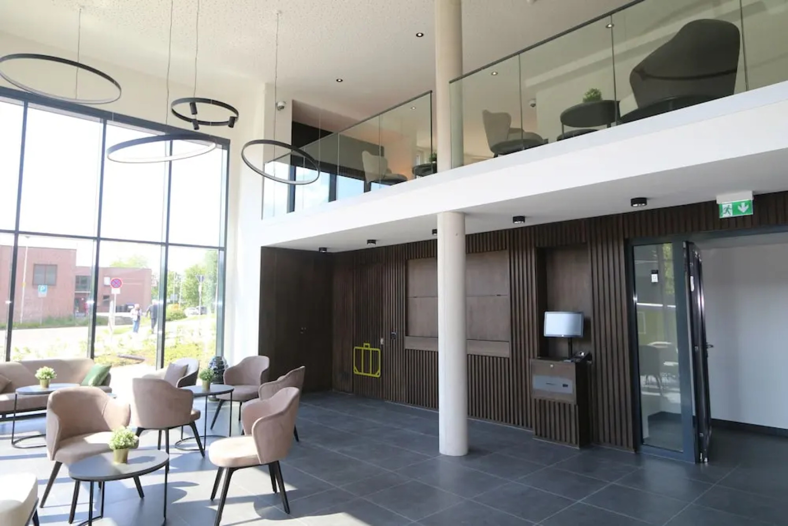 in2 The Boardinghouse