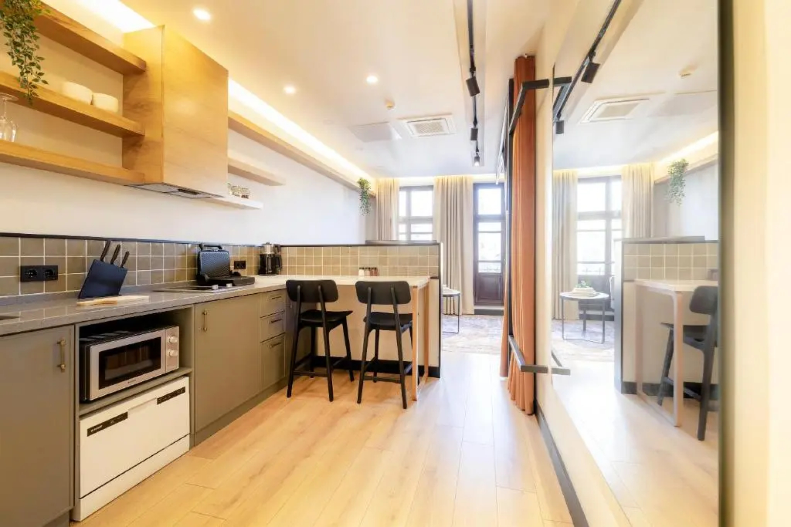 Upside Apartments