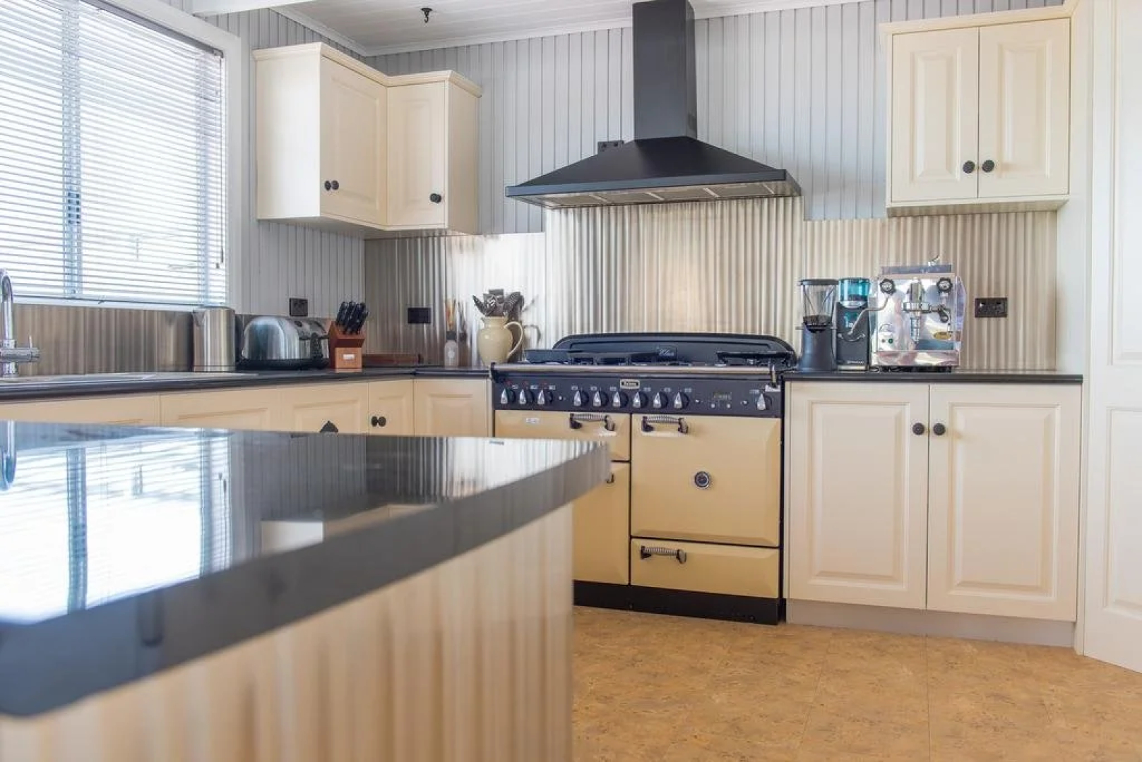 Bridport Holiday House